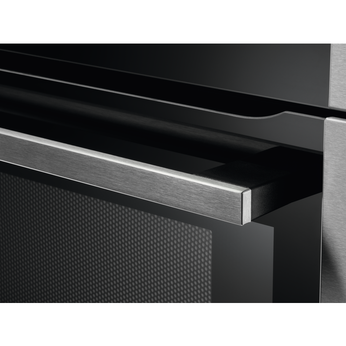 AEG - Integrated Microwaves - KME761080M