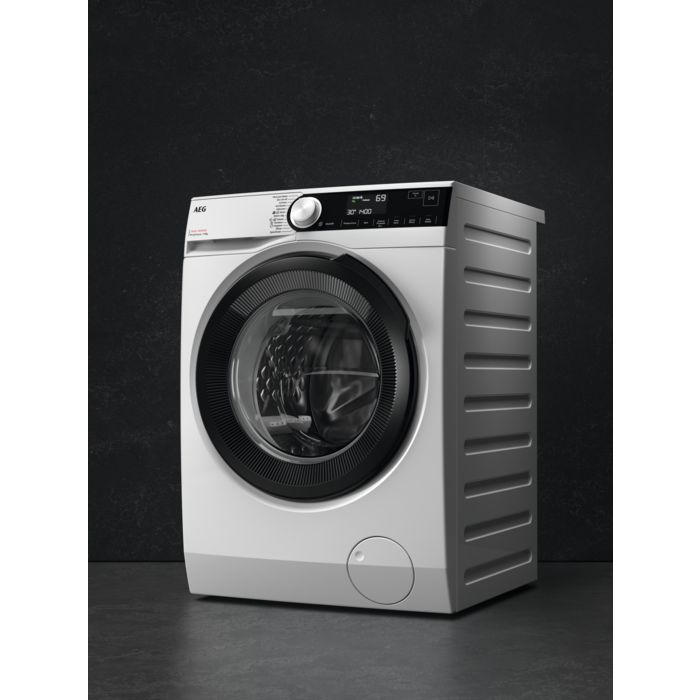 AEG - 9 kg washing machine - LFR73944B