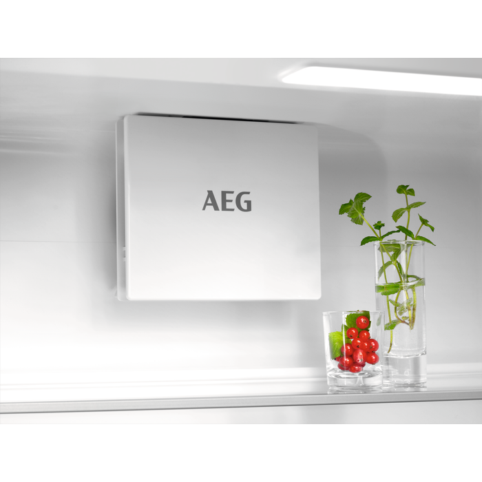 AEG - Integrated fridge freezer - NSC7G752ES