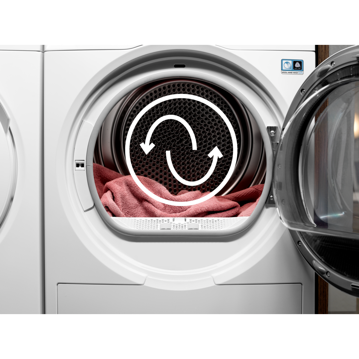 AEG - Heat pump dryer - TR718L4B