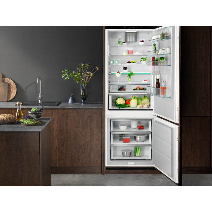 AEG - Integrated fridge freezer - NSC7G752ES