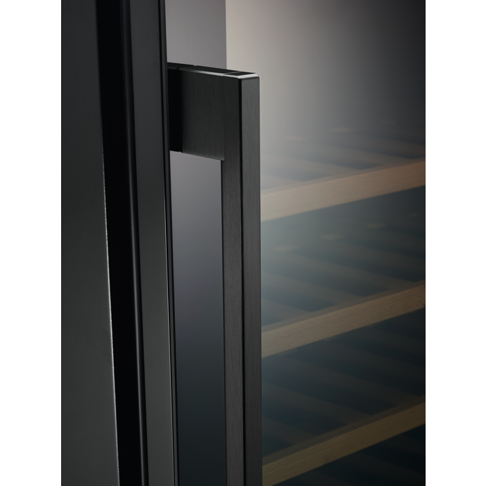 AEG - Wine cooler - AWUS020B5B