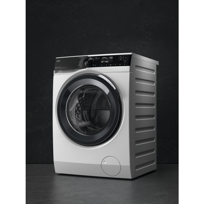 AEG - Front loader washing machine - LFR84146UC